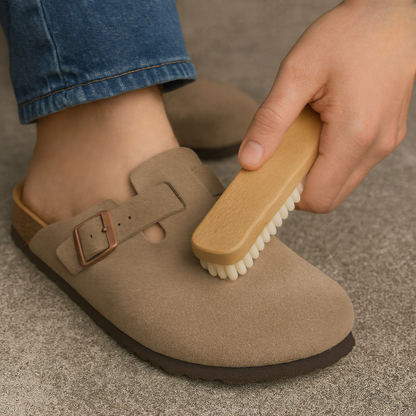 WellZone™ Suede Cleaning Brush